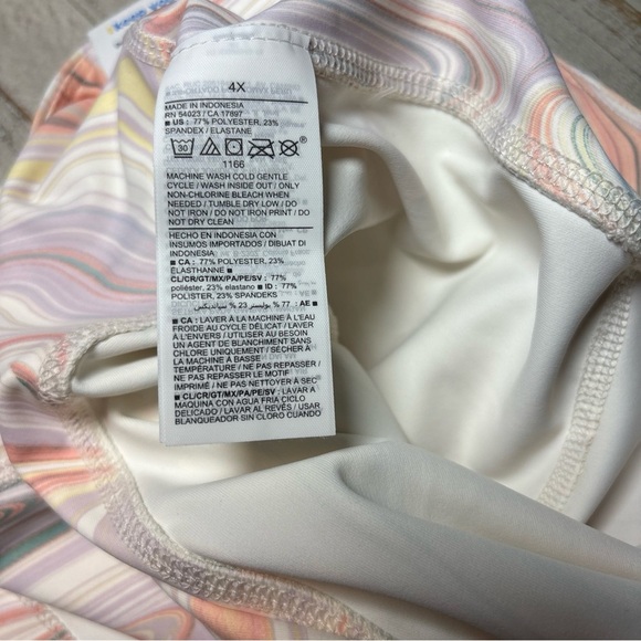 Old Navy High Waisted Powersoft Biker 6"  Plus Size 4X Pastel Swirl Shorts - Picture 15 of 15